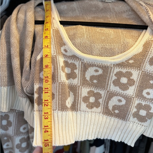 NWOT 2-Piece Knit Yin & Yang Cardigan Set - Picture 10 of 10